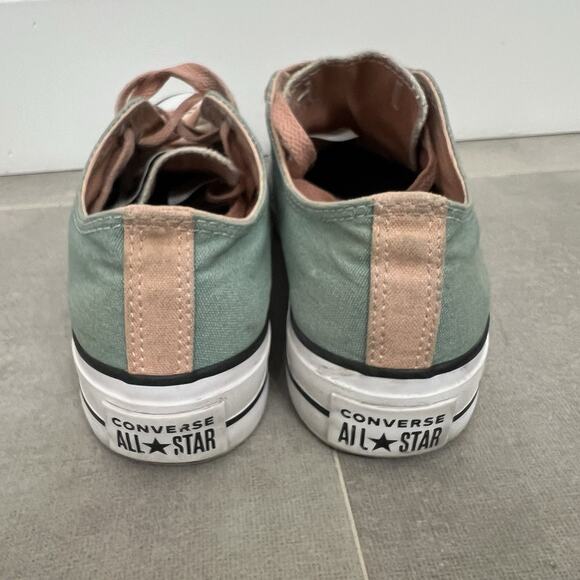 Converse Chuck Taylor All Star Womens 7.5 Low Top Platform Sneaker Shoes - Picture 4 of 7